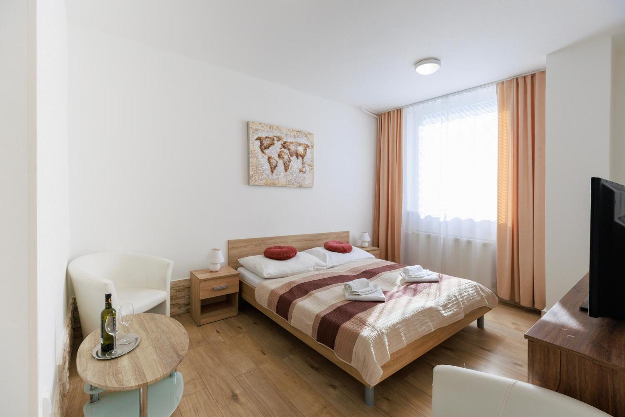 Agro Complex Apartments Nyitra Kültér fotó