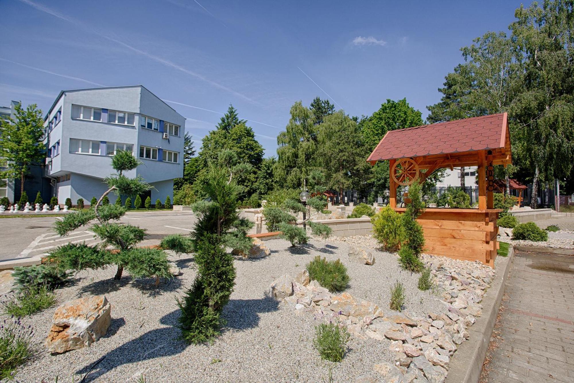 Agro Complex Apartments Nyitra Kültér fotó
